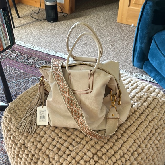 Cream Bags with Spacious Interior and Stylish Design - Picture 1 of 6